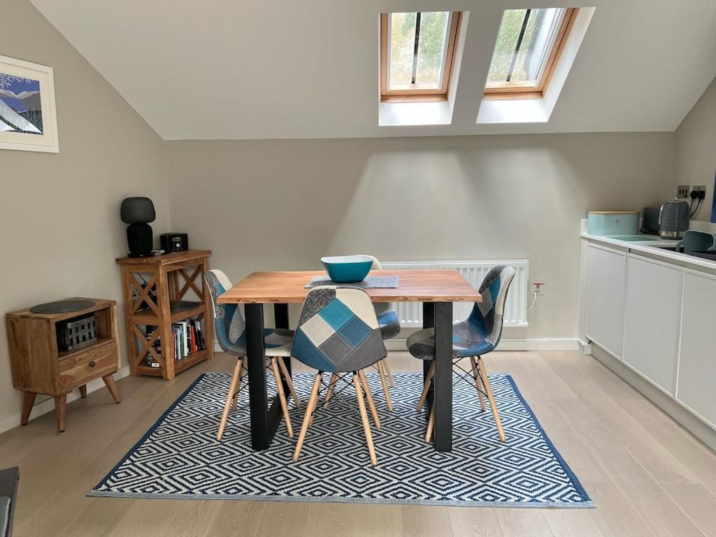 River Vista Retreat - Luxury Duplex - Views - Parking - Cycle Storage - Access Option Apartment