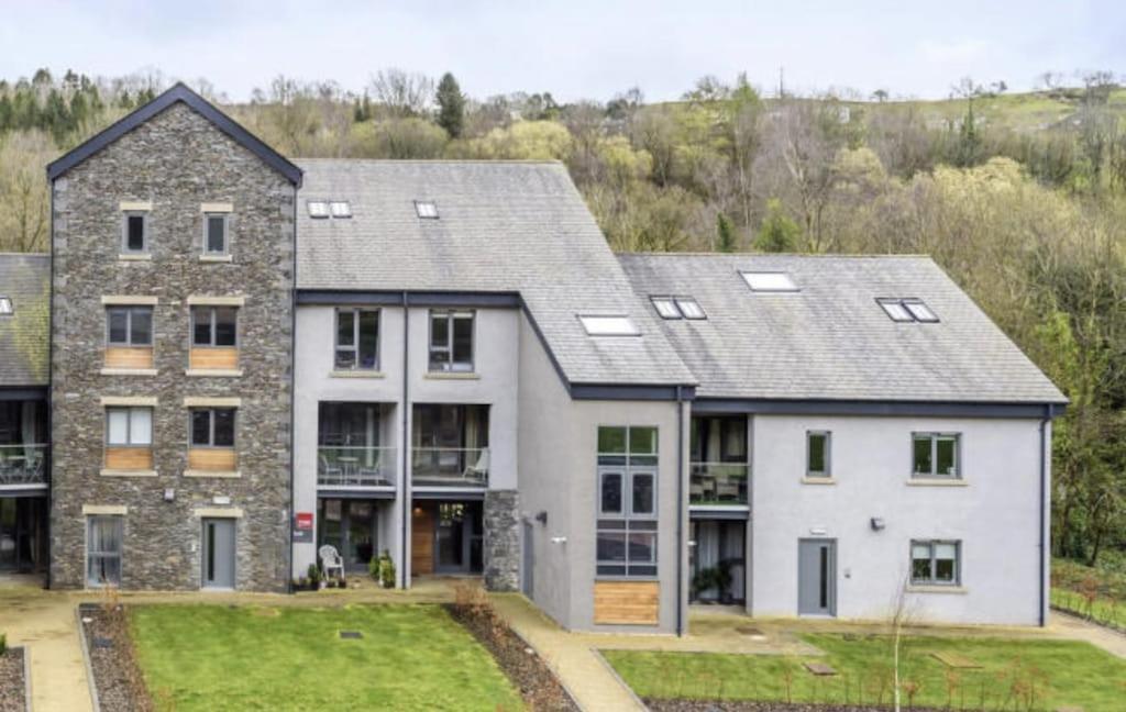 Apartment River Vista Retreat - Luxury Duplex - Views - Parking - Cycle Storage - Access Option *