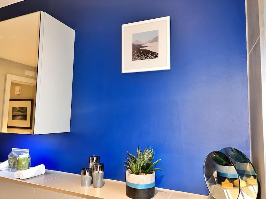 River Vista Retreat - Luxury Duplex - Views - Parking - Cycle Storage - Access Option Apartment