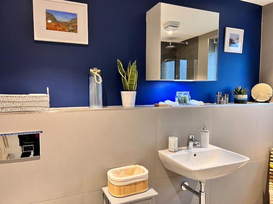 Apartment River Vista Retreat - Luxury Duplex - Views - Parking - Cycle Storage - Access Option